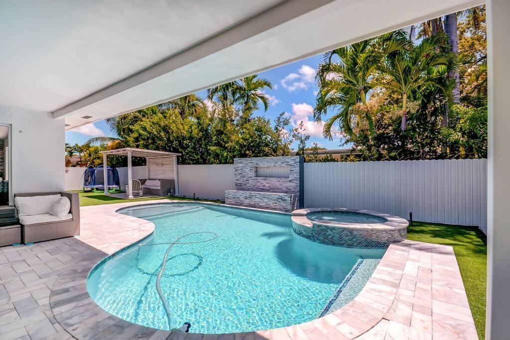 فيلا Miami Luxury House W Heated Pool & Jacuzzi المظهر الخارجي الصورة