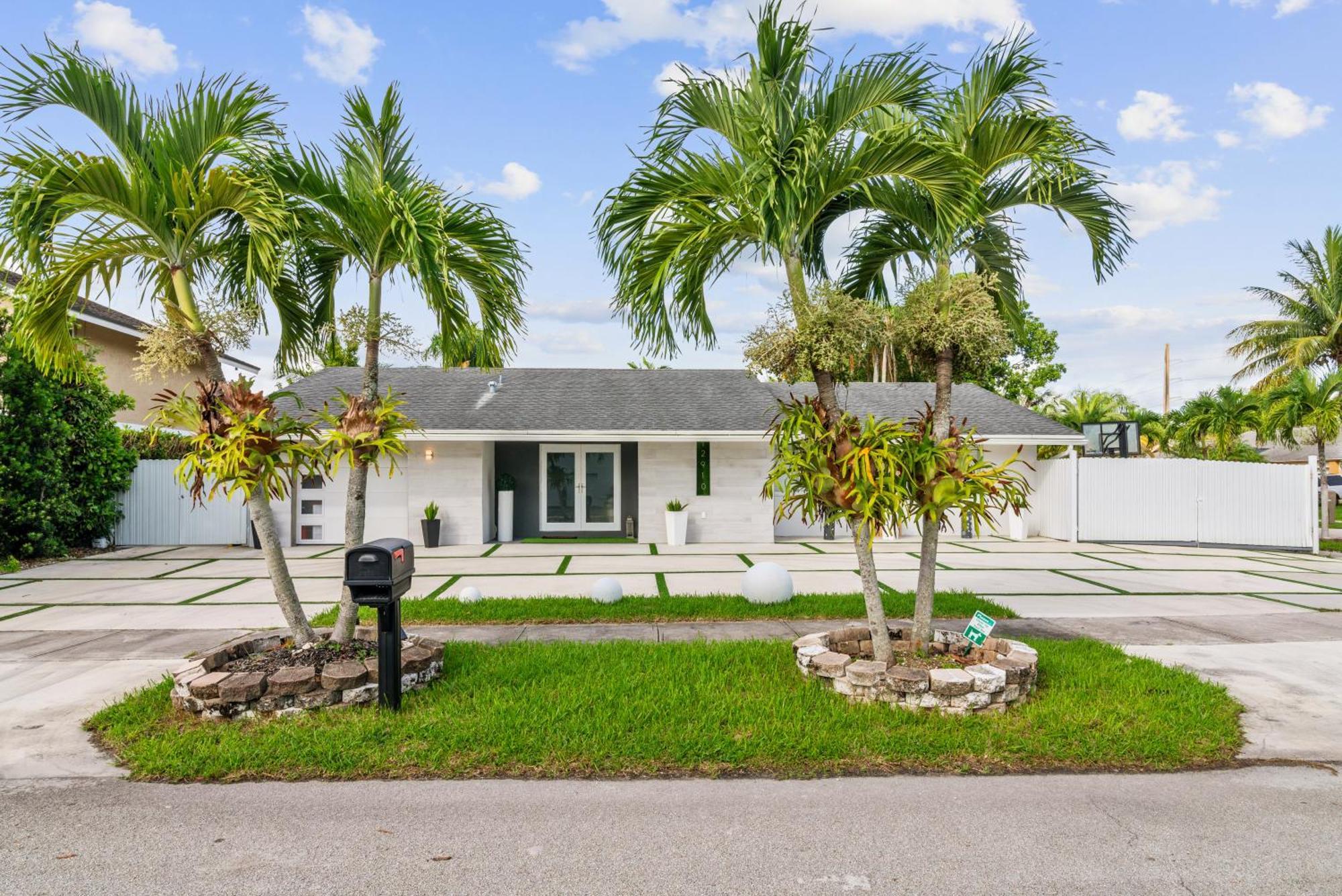 فيلا Miami Luxury House W Heated Pool & Jacuzzi المظهر الخارجي الصورة